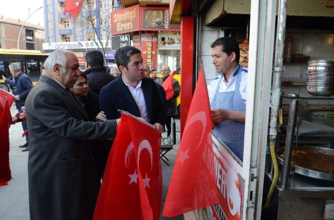 Chp&rsquo;den Bayrak Kampanyası