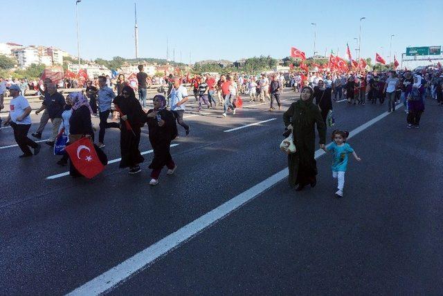 Vatandaşlar Miting Alanına Koşarak Girdi