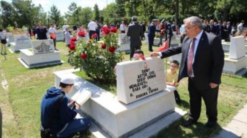 Vali Ahmet Hamdi Nayir: Bir Daha 15 Temmuz&rsquo;lar Yaşanmasın"