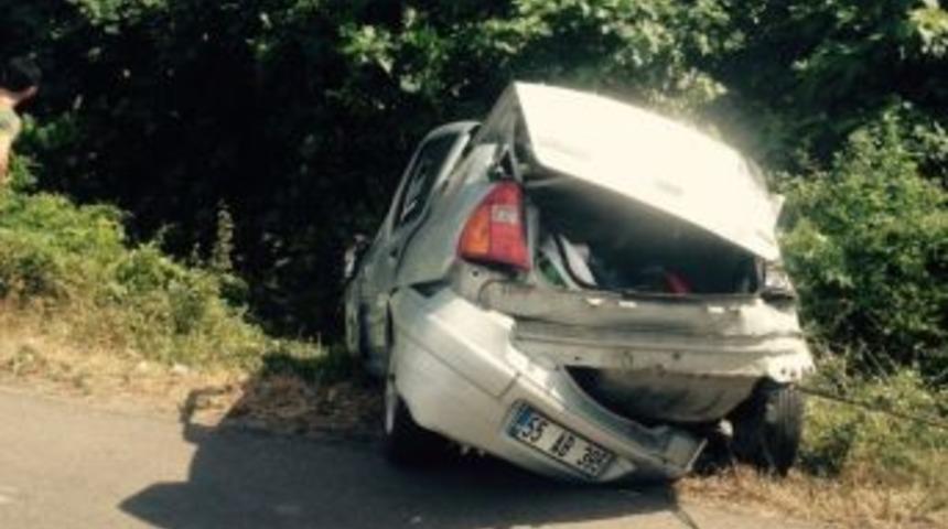 Samsun&rsquo;da Otomobil Şarampole Yuvarlandı: 2 Yaralı