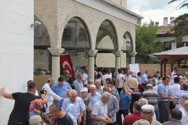 Şehitllikten Dualar Yükseldi