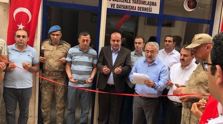 Sason’da Şehit Aileleri Ve Gazilerle Yardımlaşma Derneği Açıldı