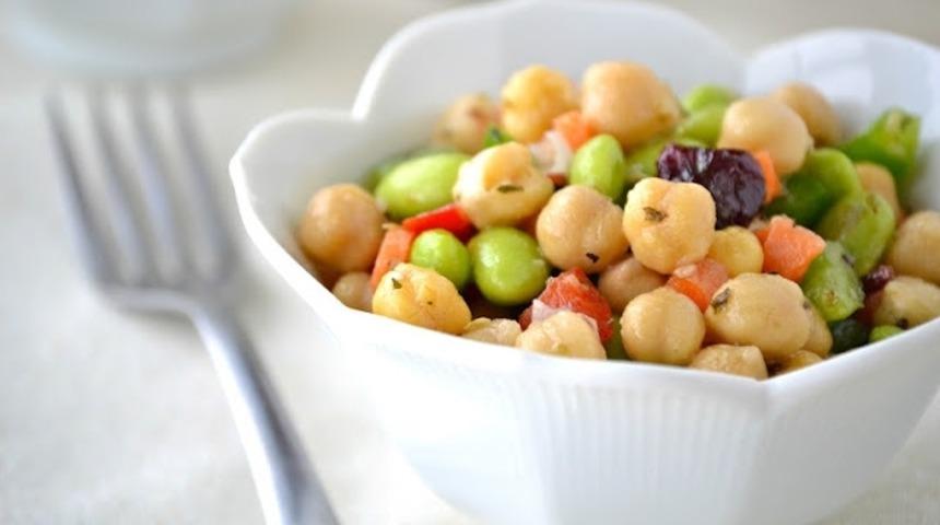 Nohutlu Soya Fasulyesi Salatası