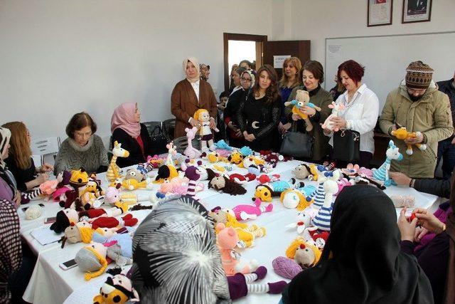 Lösemili Çocuklar İçin Organik Bebek Yaptılar