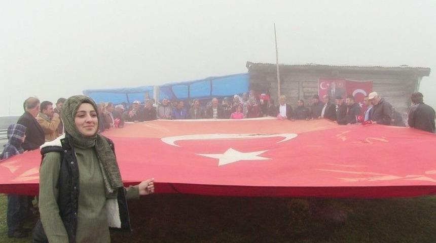 Artvin&rsquo;de 2 Bin 400 Metrede 15 Temmuz Demokrasi Bayramı Kutlandı