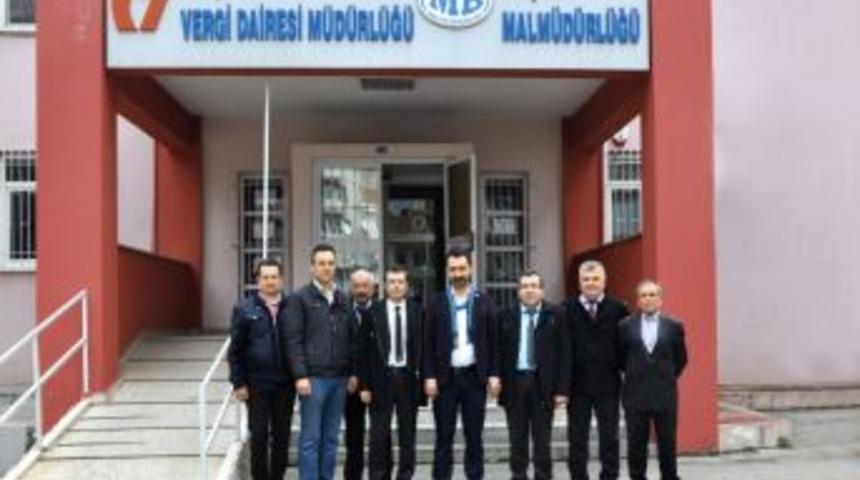 Maliye &Ccedil;alışanları Taleplerinin Karşılanmasını İstiyor