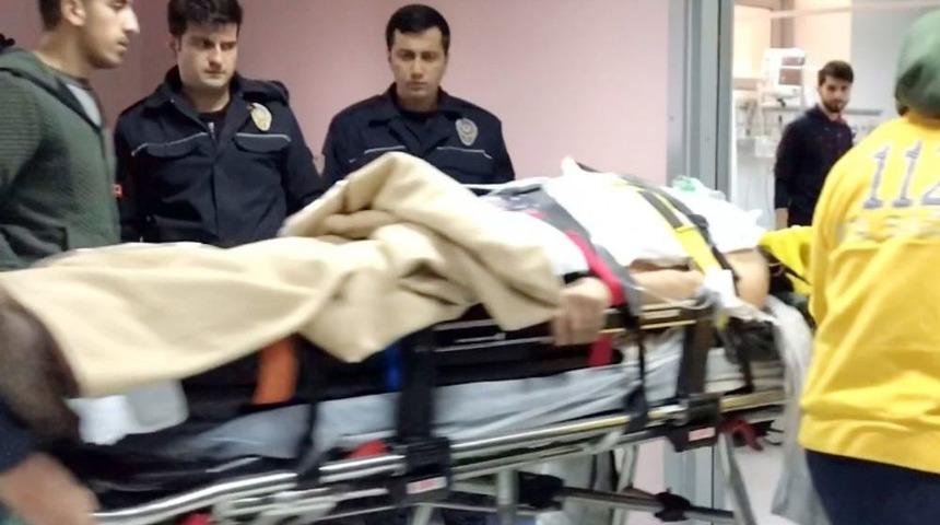 Bitlis&rsquo;te Minib&uuml;s Şarampole Yuvarlandı: 1 &Ouml;l&uuml;, 9 Yaralı