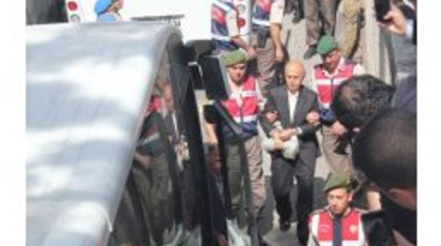 Fet&ouml;&rsquo;c&uuml; İş Adamlarının Duruşmasında İki Ev Hapsi Ve 3 Tahliye