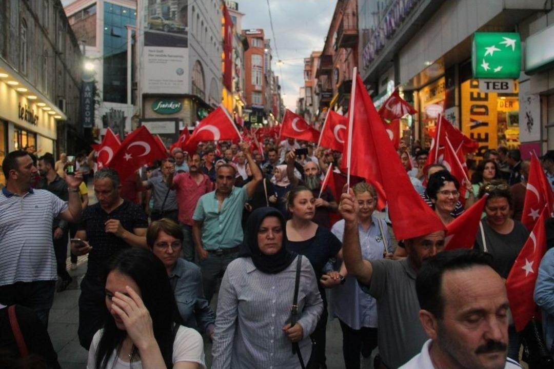 Giresun&rsquo;da 15 Temmuz İ&ccedil;in Y&uuml;r&uuml;d&uuml;ler
