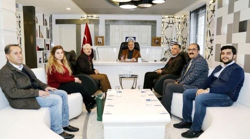 Yeşilay Adıyaman Y&ouml;netimi Başkan Kutlu&rsquo;yla Bir Araya Geldi
