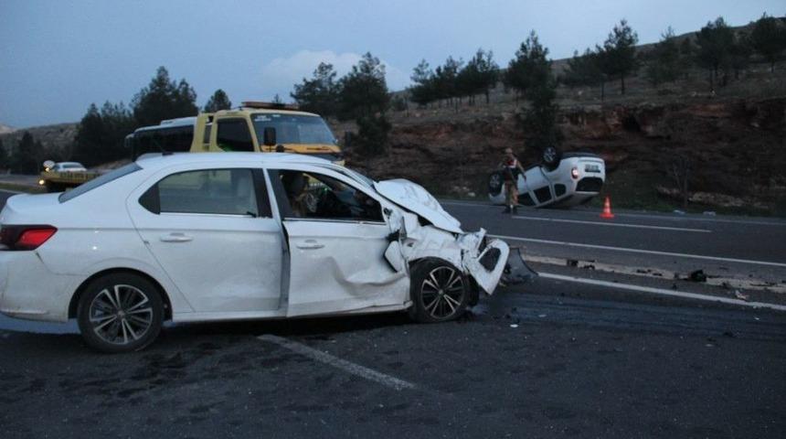 Şanlıurfa&rsquo;da Trafik Kazası: 1&rsquo;i Ağır 5 Yaralı