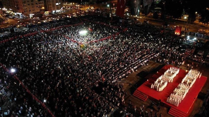 Kocaeli&rsquo;de Binler Milli İrade Meydanı&rsquo;na Akın Etti