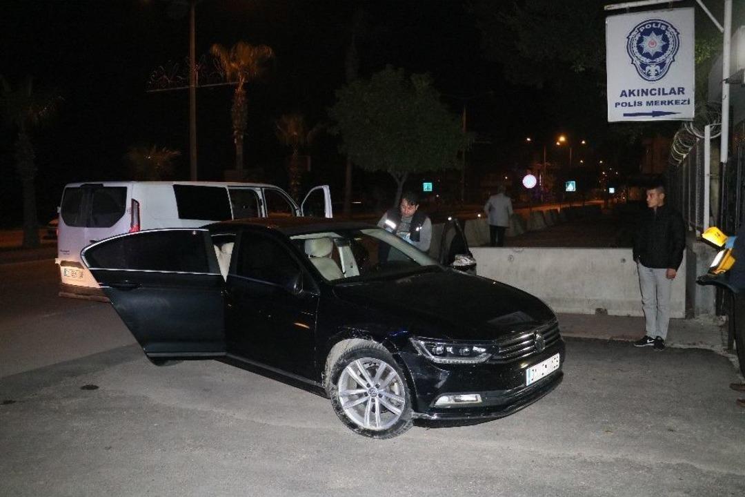 Otomobilinde Silahlı Saldırıya Uğrayan Kişi Ağır Yaralandı