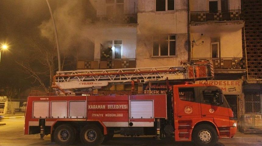 Karaman&rsquo;da &Ccedil;ıkan Yangında Dumandan Etkilenen Bir Kişi Hastaneye Kaldırıldı