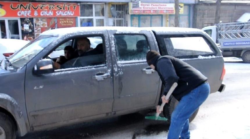 Kars&rsquo;ta Yollar Buz Pistine D&ouml;nd&uuml;