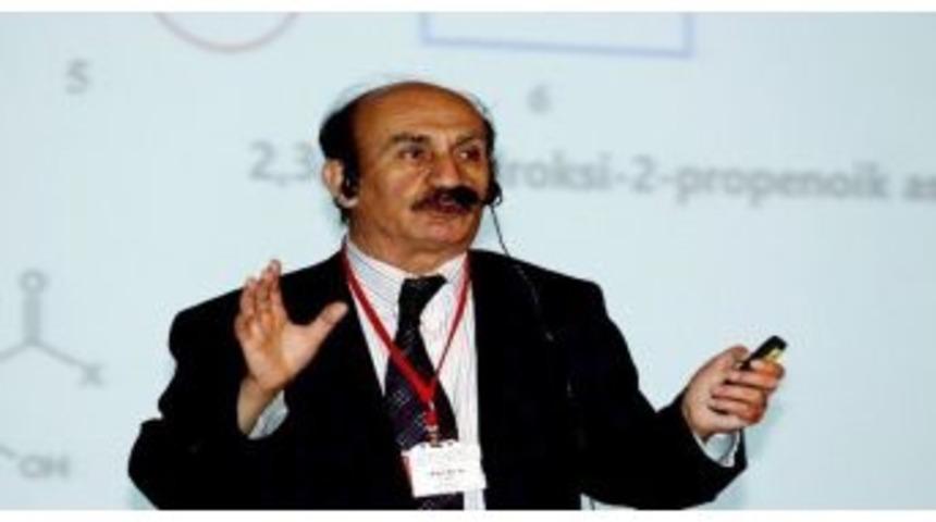 Dr. Yavuz &Ouml;rnek: &ldquo;ilahiyat Fak&uuml;ltelerinde Fen Bilimleri Okutulmalı&rdquo;