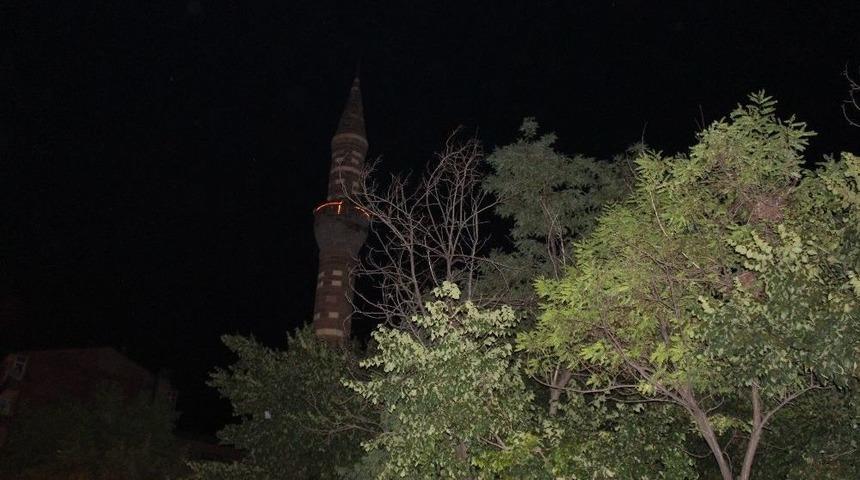 Ağrı&rsquo;da T&uuml;m Camilerde Sela Okundu