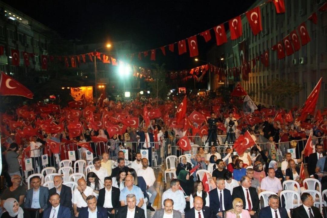 Balıkesir&rsquo;de Demokrasi N&ouml;beti