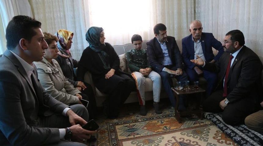 Mehmet Ekinci Ev Ziyaretlerine Devam Ediyor