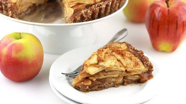 Karamelli Elmalı Turta