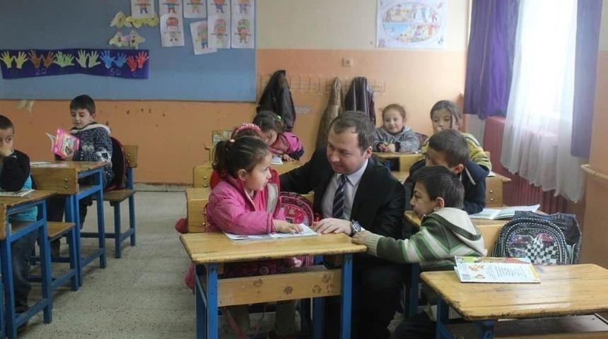 Kaymakam Yelek, &Ouml;ğrencilerle Bir Araya Geldi