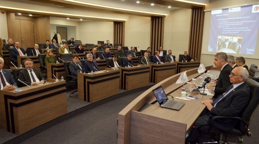 Isparta&rsquo;dan Ge&ccedil;en Yıl 267 Milyon Dolar İhracat Ger&ccedil;ekleşti.