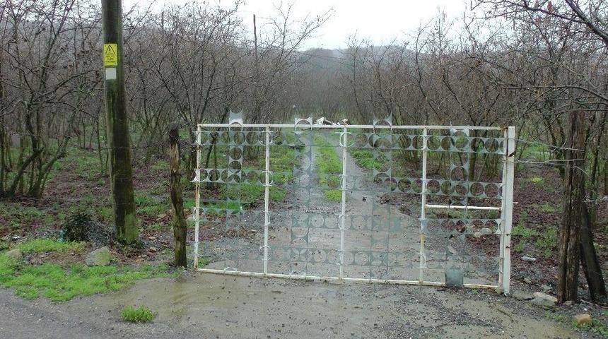 20 Yıldır Kullandığı Yol Kapatılınca Mağdur Oldu