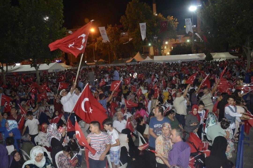 Denizli&rsquo;de On Binler 15 Temmuz Coşkusu Yaşadı