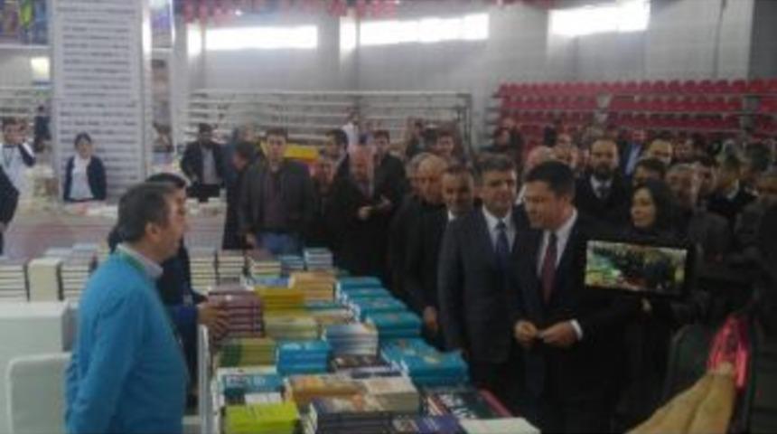 T&uuml;rk Tarih Kurumu, 2. Isparta Kitap Fuarı&rsquo;nda