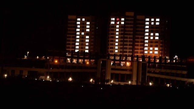 Kyk Kız Yurdu Öğrencileri Işıklarla ‘rte’ Yazdı