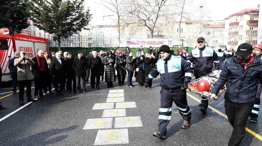 Deprem Tatbikatı Öğrencileri Heyecanlandırdı