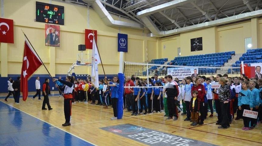Okul Sporları Voleybol Grup M&uuml;sabakaları A&ccedil;ılış Seremonisi İle Başladı