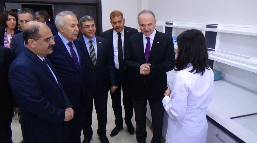 Bilim, Sanayi Ve Teknoloji Bakanı Faruk &Ouml;zl&uuml;: