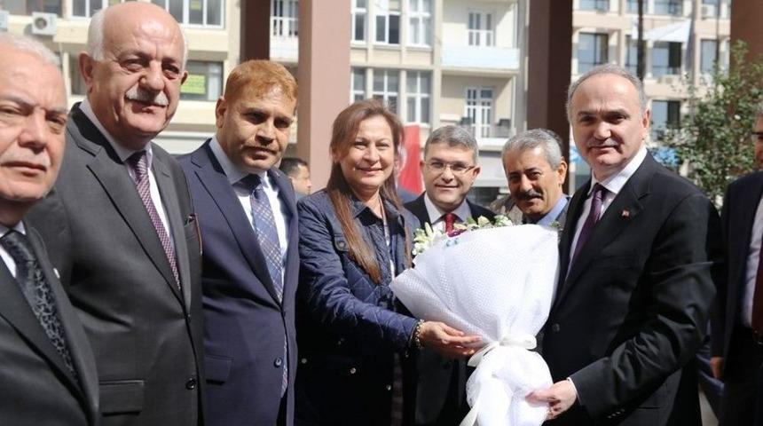 Bakan &Ouml;zl&uuml;&rsquo;den Başkan Seyfi Dingil&rsquo;e Ziyaret