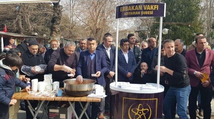 Şehitler İ&ccedil;in Lokma Tatlısı Dağıtıldı