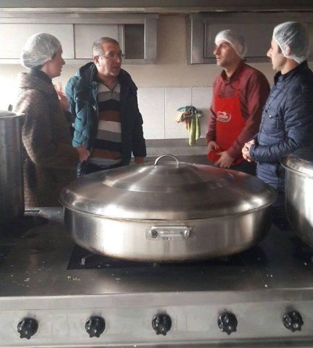 Tatvan’daki Okulların Yemekhaneleri Denetlendi