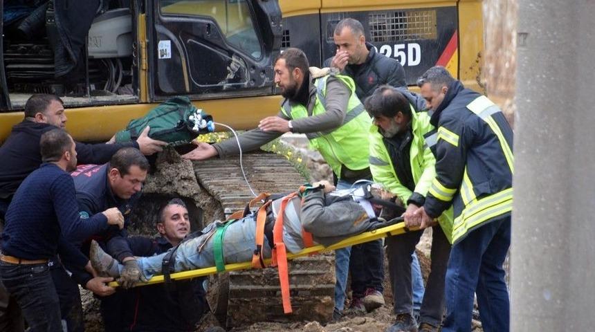 İş&ccedil;i G&ouml;&ccedil;&uuml;k Altında Kaldı, Şantiye &Ccedil;alışanları Gazetecilere Saldırdı