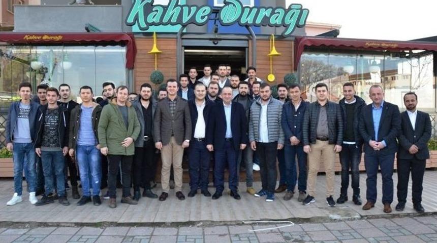 Ak Partili Gider, Gen&ccedil;lerle Bir Araya Geldi