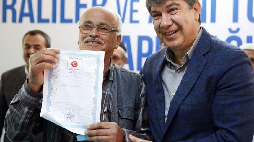 Türel, Duraliler Ve Avni Tolunay’da 281 Hak Sahibine Tapu Dağıttı