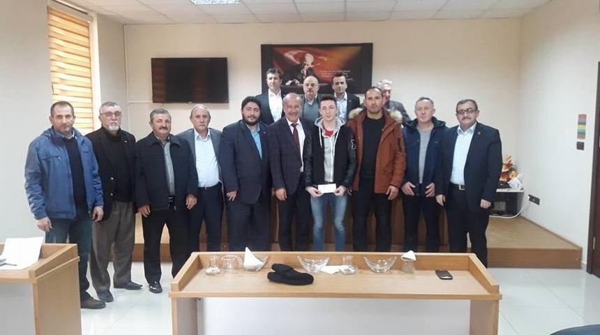 T&uuml;rkiye Birincisi Olan Sporcu &Ouml;d&uuml;llendirildi