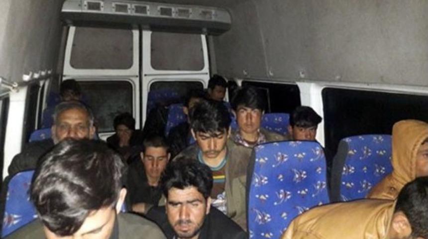 Jandarmadan Ka&ccedil;ak G&ouml;&ccedil;men Operasyonu