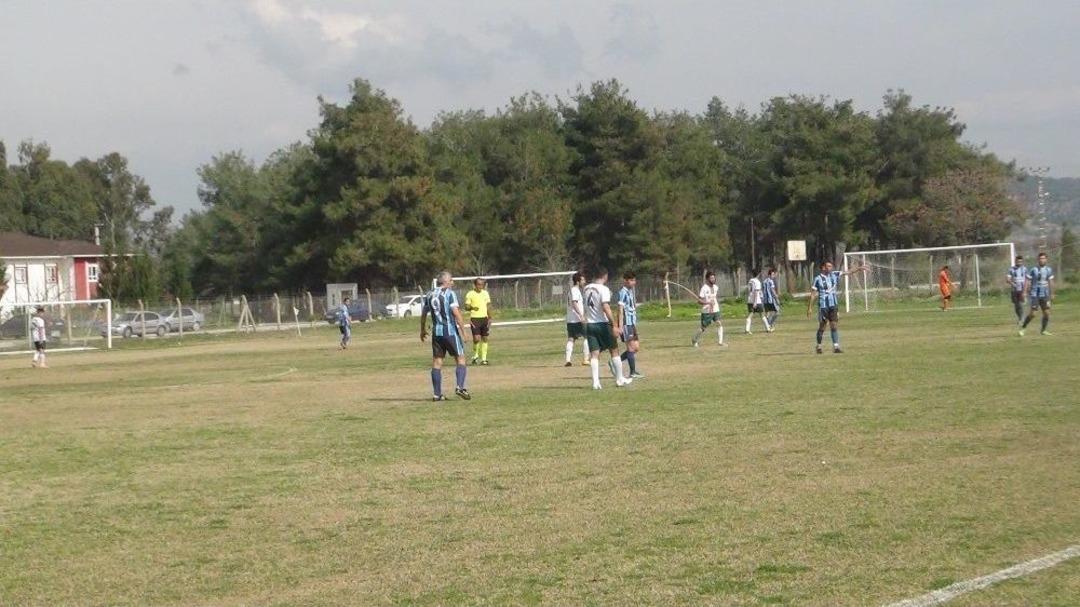 69&rsquo;luk Futbolcu Kunt; Osmaniye&rsquo;de Takımıyla İlk Ma&ccedil;ına &Ccedil;ıktı