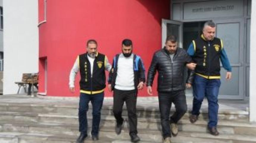 Motosiklet Cinayeti Zanlıları Adliyeye Sevk Edildi