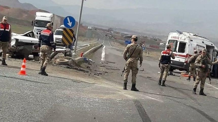 Iğdır’da Ambulans Kaza Yaptı: 2 Ölü, 6 Yaralı