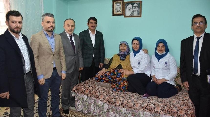 Şehzadeler&rsquo;de Evde Bakım Hizmetleri Başladı