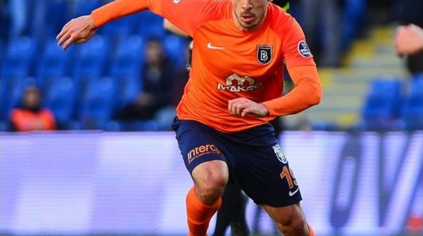 Adebayor&rsquo;un Sessizliğinde Mevl&uuml;t Erdin&ccedil; Sahneye &Ccedil;ıktı