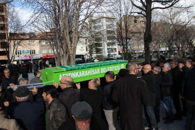 Eski Anayasa Mahkemesi Üyesi Ahmet Akyalçın Toprağa Verildi