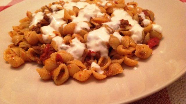 Kıymalı Midye Makarna