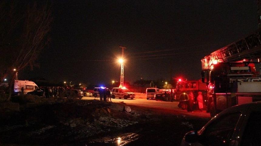 İntihar Girişiminde Bulunan Adamı Eşi Vazge&ccedil;irdi