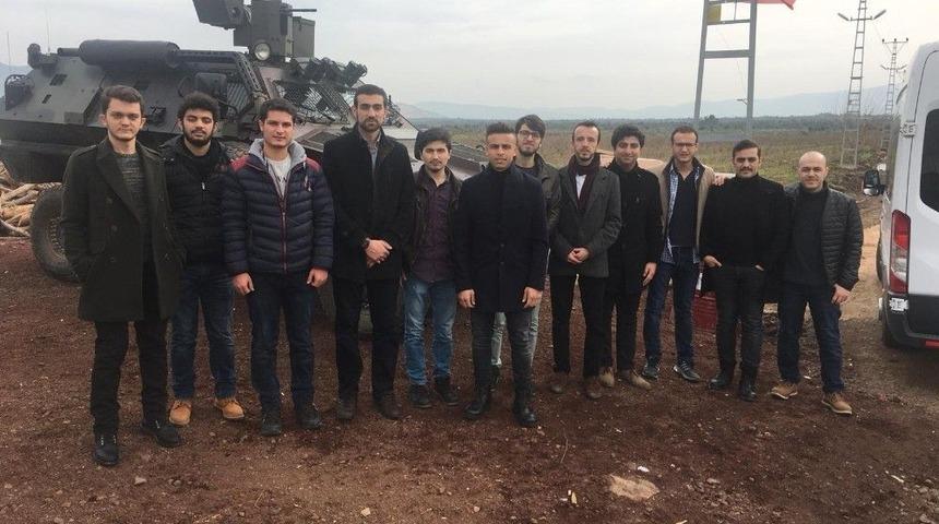 Fatih Gen&ccedil;lik Vakfı &Ouml;ğrencilerinden Sınırdaki Askere Moral